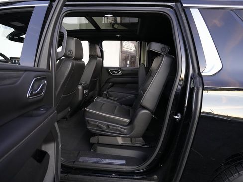 Used 2021 GMC Yukon XL SLT w/ SLT Luxury Plus Package image 19