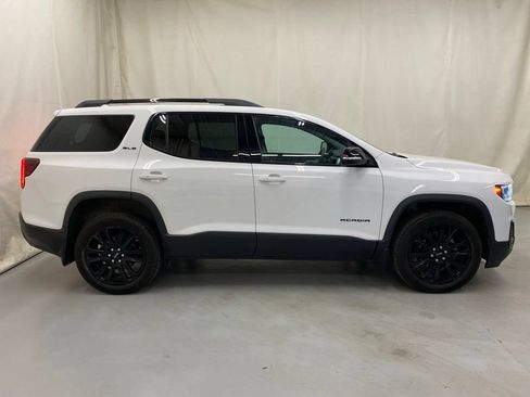 Used 2023 GMC Acadia SLE w/ Infotainment Package AWD/4WD image 9