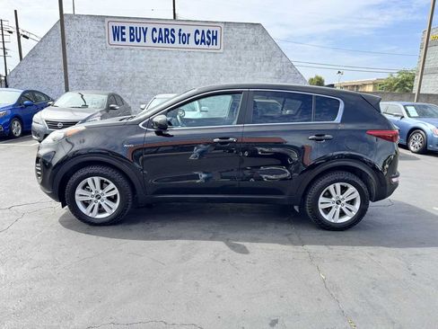 Used 2018 Kia Sportage LX AWD/4WD image 12