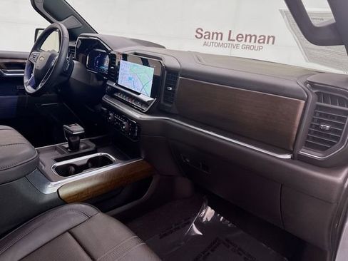 Used 2025 Chevrolet Silverado 1500 High Country w/ High Country Premium Package AWD/4WD image 31