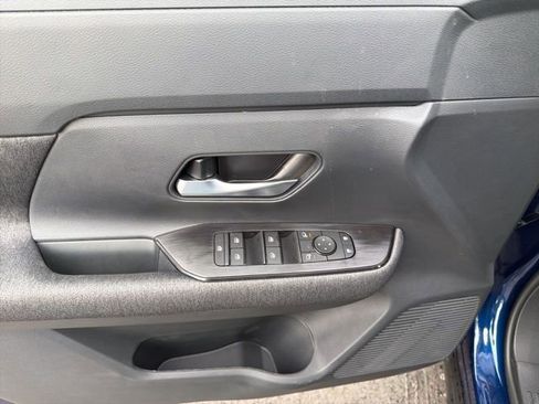 New 2026 Nissan Kicks SV w/ SV Premium Package image 6