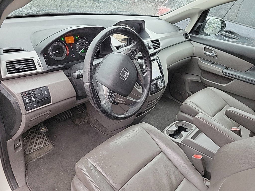 Used 2016 Honda Odyssey Touring Elite image 8