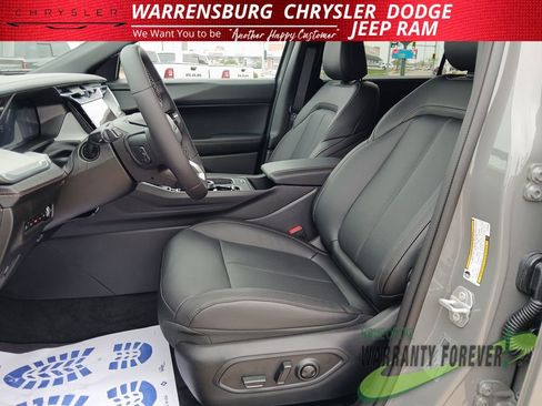 New 2026 Jeep Cherokee Limited AWD/4WD image 13