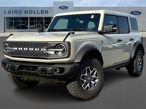 New 2025 Ford Bronco Badlands image 1