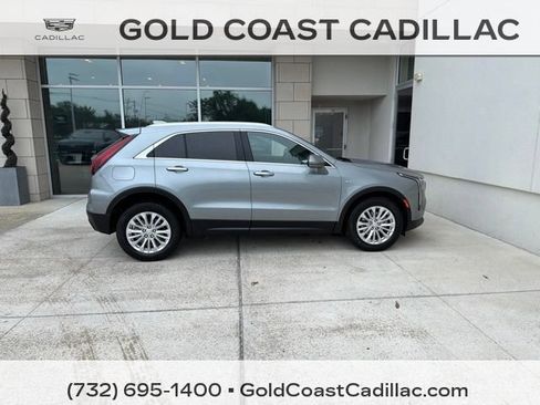 Certified 2024 Cadillac XT4 Luxury w/ Cold Weather Package AWD/4WD image 4