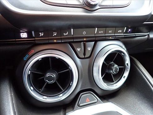 Used 2018 Chevrolet Camaro LT image 18