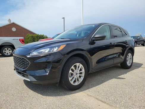 Certified 2022 Ford Escape SE w/ Convenience Package AWD/4WD image 2