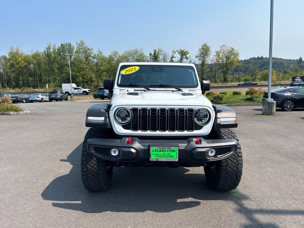 Used 2025 Jeep Gladiator Rubicon w/ Convenience Group AWD/4WD image 12