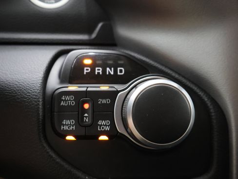 Used 2020 RAM 1500 Big Horn AWD/4WD image 43