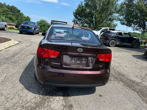 Used 2010 Kia Forte EX FWD image 4