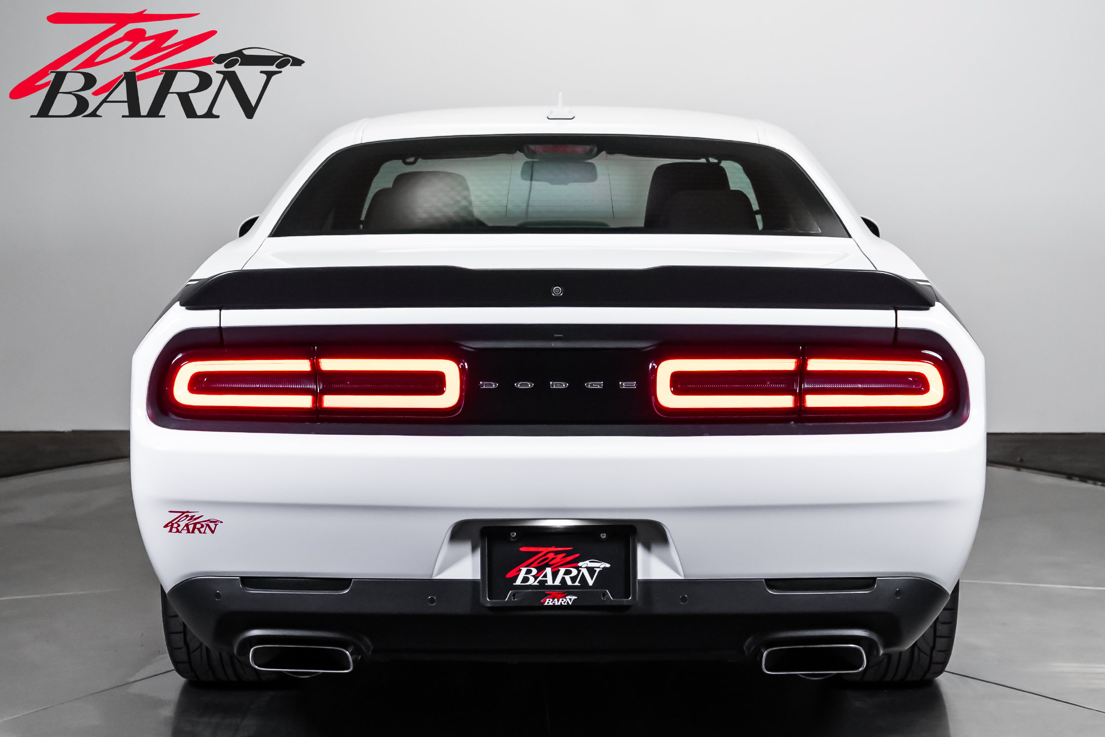 Used 2018 Dodge Challenger R/T Scat Pack RWD image 4
