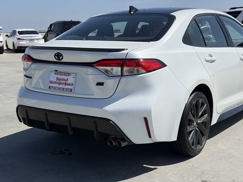 Certified 2024 Toyota Corolla SE w/ SE Convenience Package FWD image 4