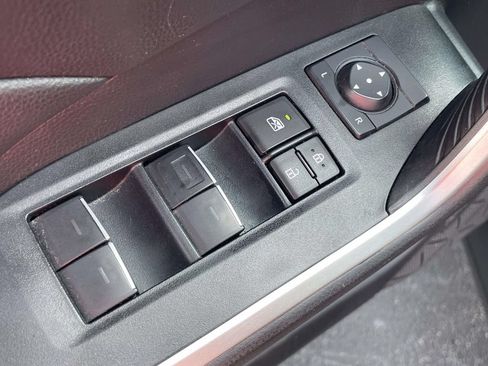 Used 2024 Toyota RAV4 XLE FWD image 16