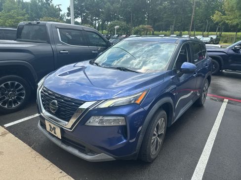 Used 2021 Nissan Rogue SV AWD/4WD image 2