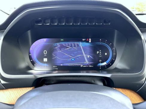 Used 2024 Volvo XC90 B6 Plus image 14