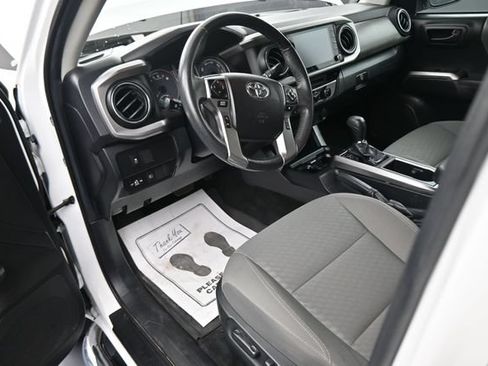 Used 2022 Toyota Tacoma SR5 AWD/4WD image 70