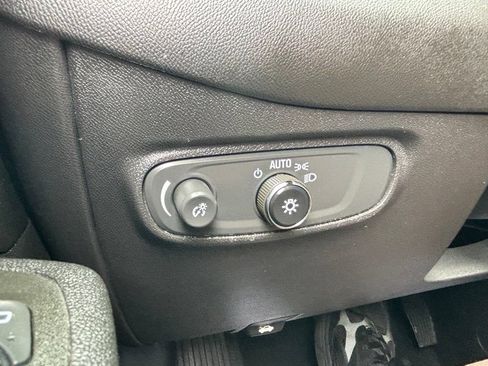Used 2022 Chevrolet Equinox LT AWD/4WD image 25