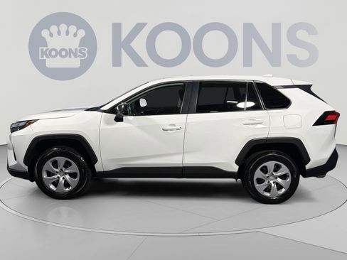 Used 2024 Toyota RAV4 LE AWD/4WD image 2
