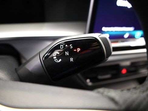 New 2026 Volkswagen Tiguan SE R-Line AWD/4WD image 27