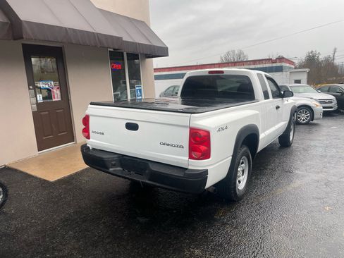 Used 2011 Dodge Dakota ST image 6