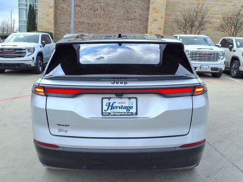 Used 2025 Jeep Wagoneer S Limited image 24