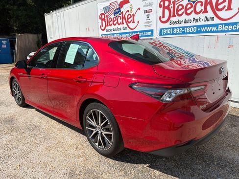 Used 2023 Toyota Camry XLE FWD image 8