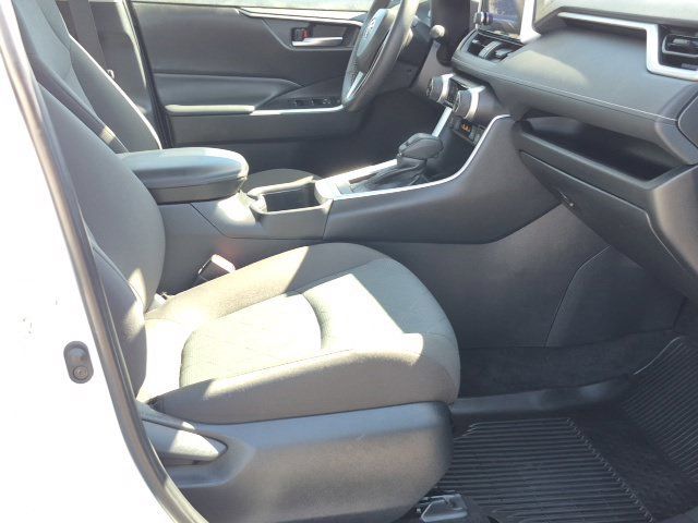 Used 2023 Toyota RAV4 XLE w/ Convenience Package FWD image 21