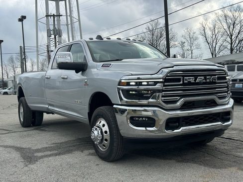 New 2026 RAM 3500 Laramie w/ Towing Technology Group image 4