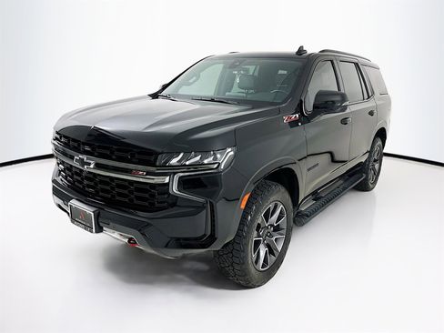 Used 2021 Chevrolet Tahoe Z71 w/ Luxury Package image 3