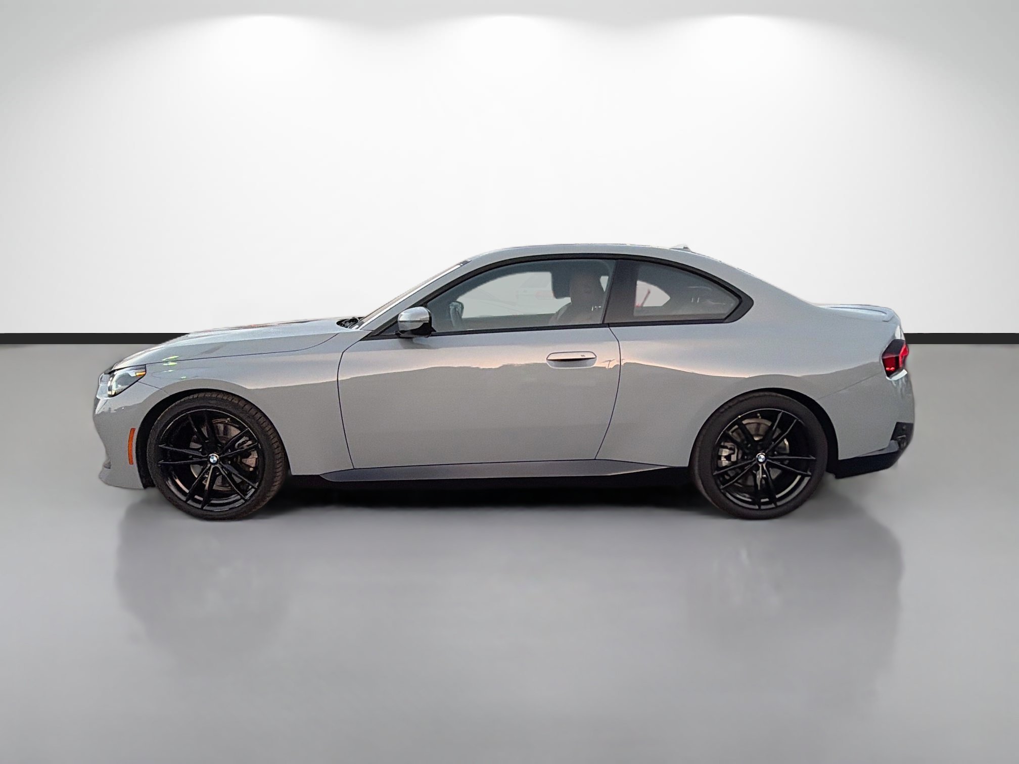 Used 2024 BMW 230i Coupe w/ M Sport Package RWD image 6