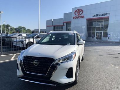 Used 2022 Nissan Kicks SV