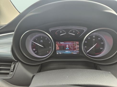 Used 2020 Buick Envision Essence AWD/4WD image 15