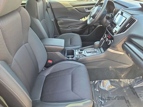 Used 2023 Subaru Forester Premium AWD/4WD image 18