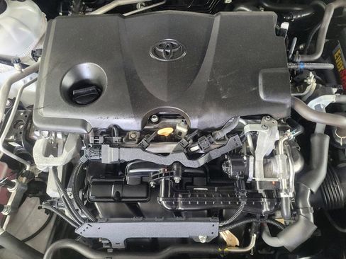 Used 2019 Toyota Camry LE FWD image 30