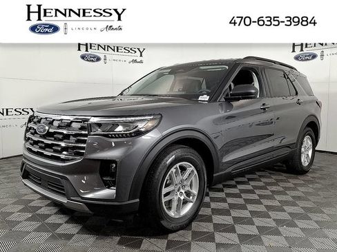 Used 2026 Ford Explorer Active w/ Active Comfort Package RWD image 1