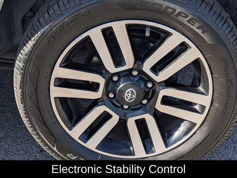 Used 2015 Toyota 4Runner Limited RWD image 9
