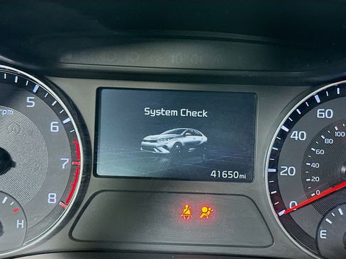 Used 2024 Kia Forte LXS image 18