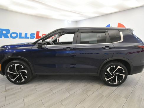 Used 2023 Mitsubishi Outlander SE AWD/4WD image 2