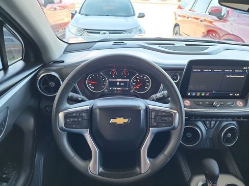 Used 2025 Chevrolet Blazer LT image 18