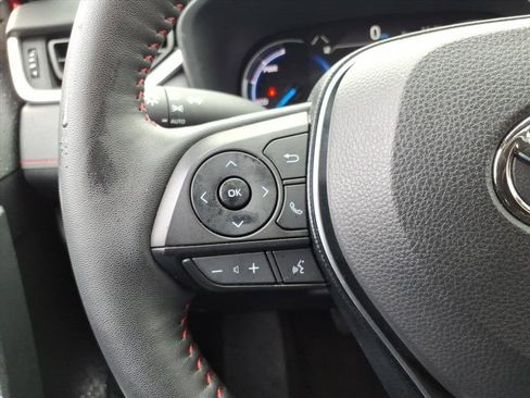 Used 2024 Toyota RAV4 SE image 13