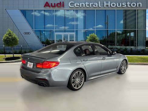 Used 2018 BMW M550i xDrive w/ Dynamic Handling Package image 9