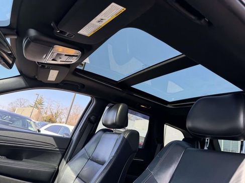 Used 2015 Jeep Grand Cherokee Limited w/ Luxury Group II image 15