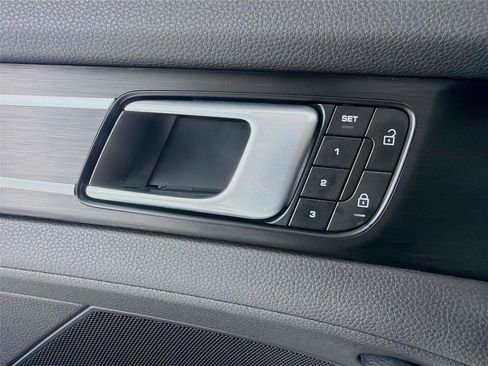 Used 2023 Porsche Panamera Platinum Edition RWD image 7