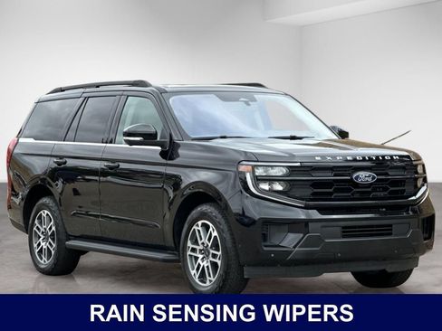 Used 2025 Ford Expedition Active AWD/4WD image 8