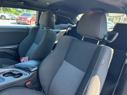 Used 2022 Dodge Challenger R/T RWD image 12