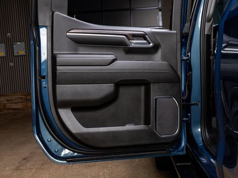 Used 2024 GMC Sierra 1500 SLT w/ SLT Premium Plus Package image 37