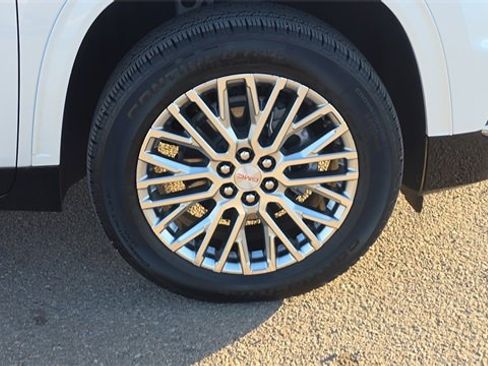 Used 2025 GMC Acadia Denali image 32