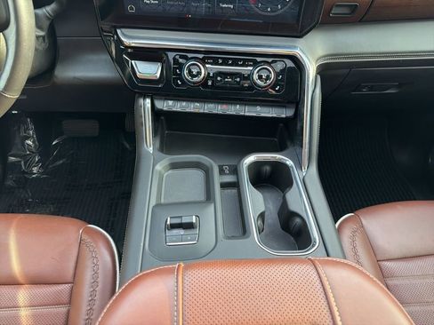 Used 2024 GMC Sierra 3500 Denali Ultimate image 30