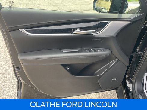 Used 2025 Cadillac XT5 Premium Luxury AWD/4WD image 12