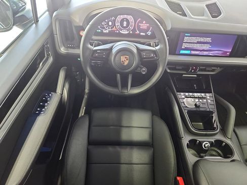 Certified 2026 Porsche Cayenne AWD/4WD image 12